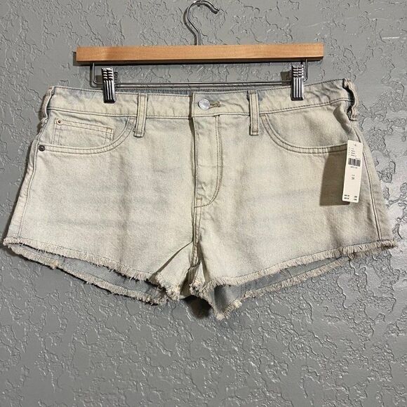 Anthropologie Pilcro Light Wash Cut Off Shorts - Picture 2 of 8